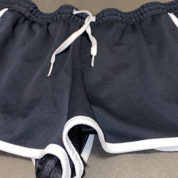 Pony Large Black White Drawstring Athletic Shorts - Picture 10 of 10